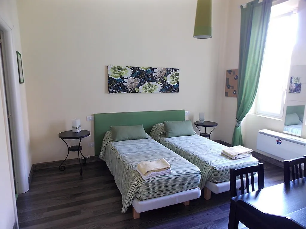 Domus Citta Giardino Bed and Breakfast Rome Italië